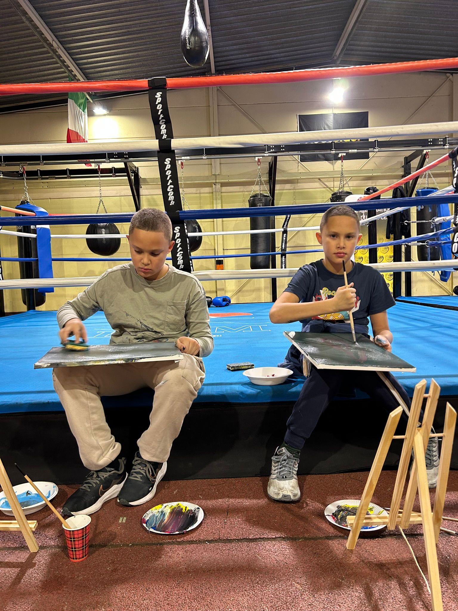 Dessin d'enfant maison et famille